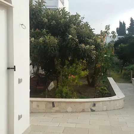 Con Giardino San Pietro Vernotico
